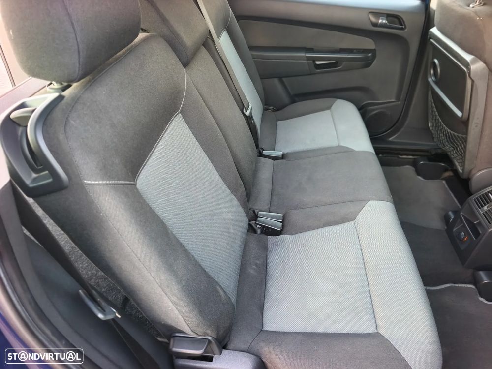 Opel Zafira 1.9 CDTi Enjoy - 24