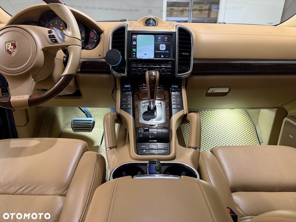 Porsche Cayenne - 9