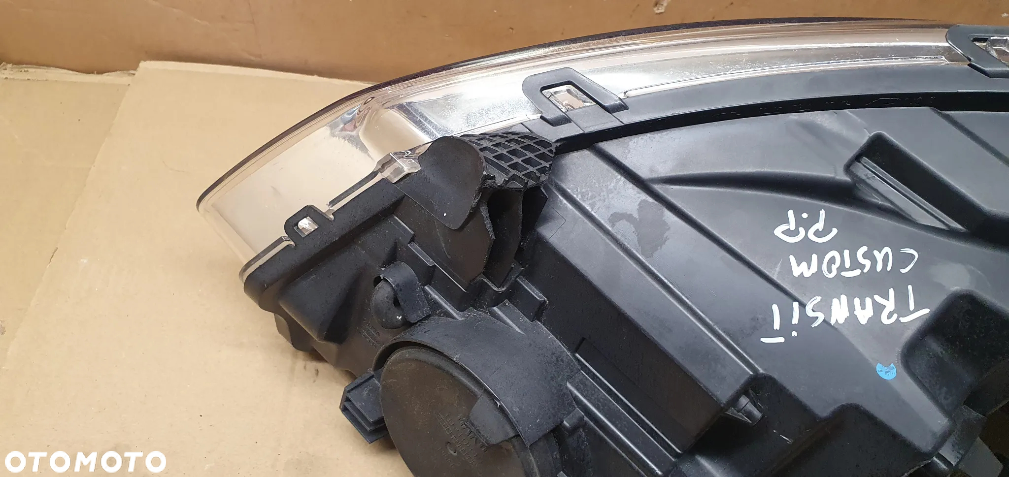 Lampa prawy przód przednia prawa Ford Transit Custom MK8 - 7