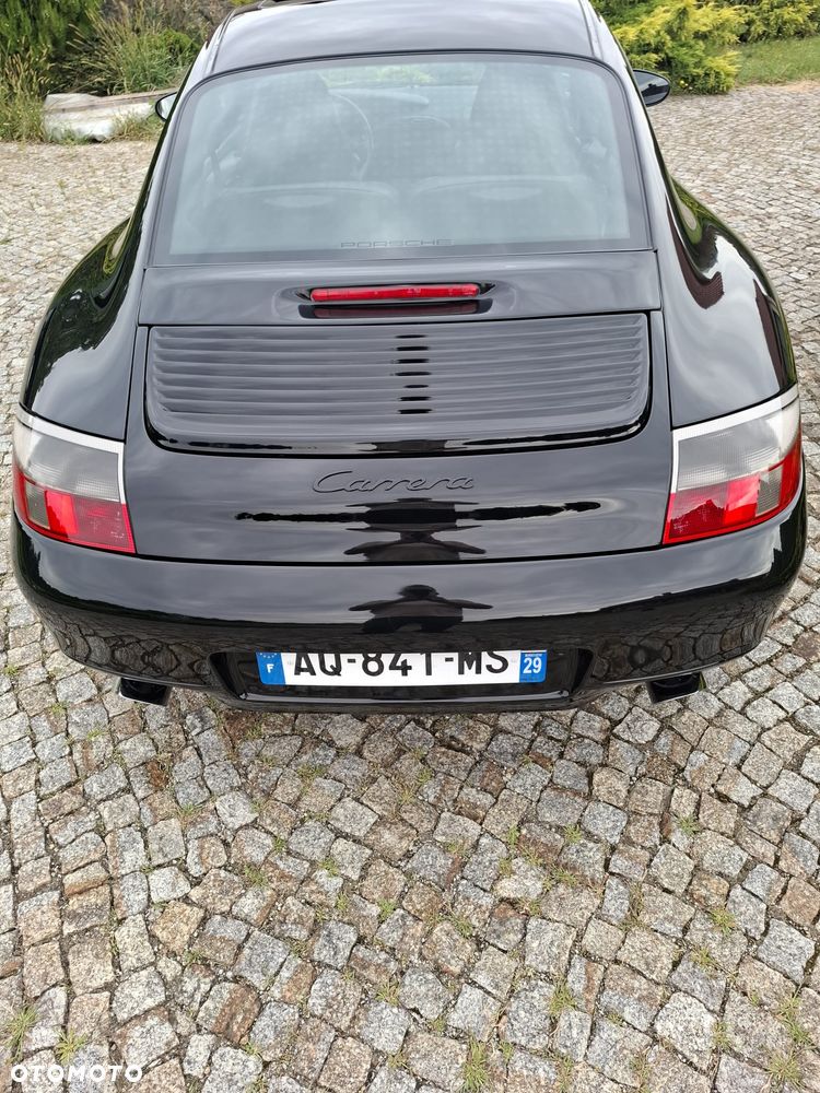 Porsche 911 Carrera - 15