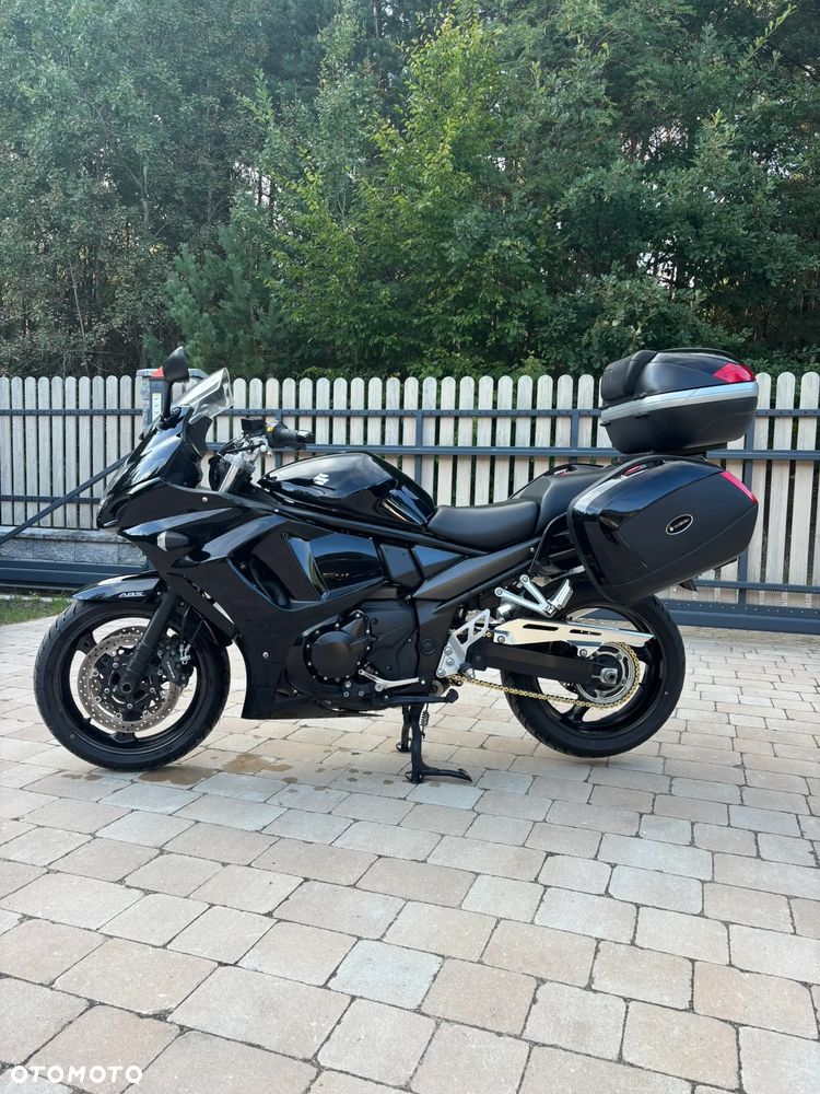 Suzuki GSX - 9