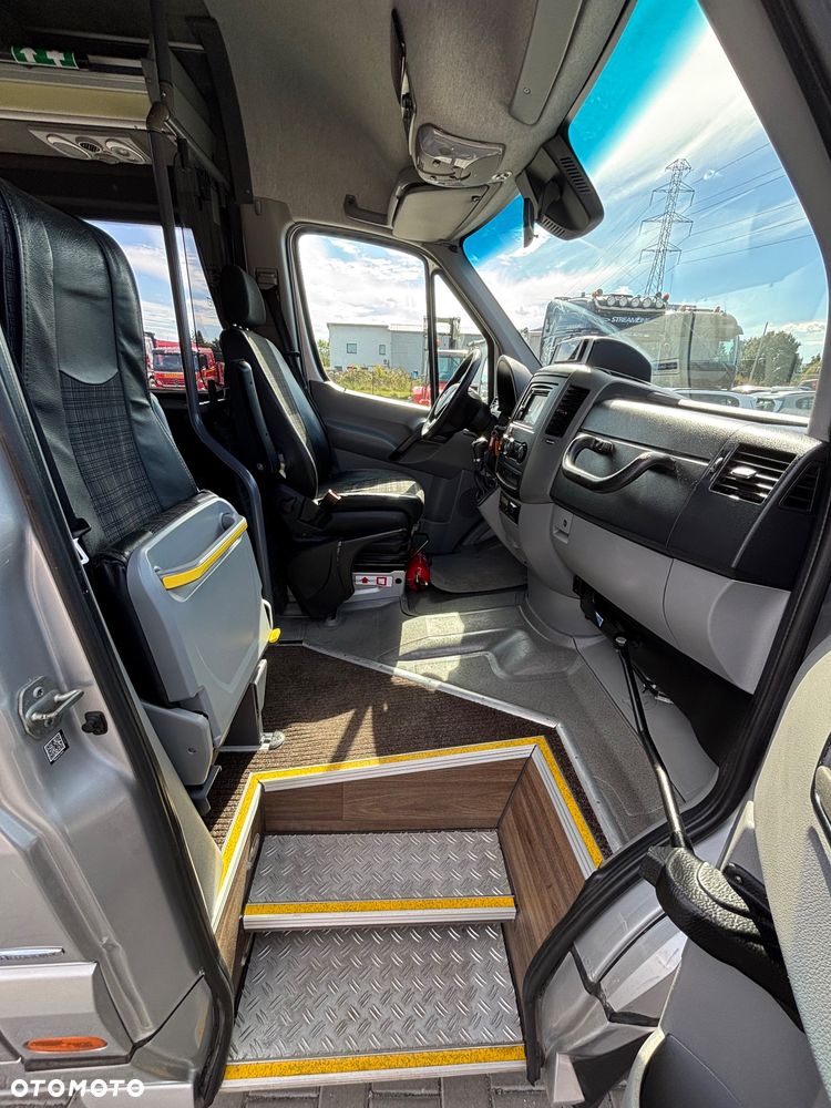 Mercedes-Benz Sprinter 319 - 20