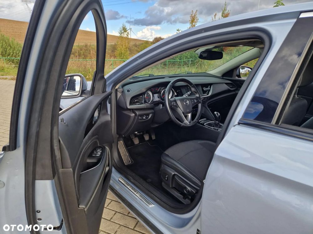 Opel Insignia 1.6 CDTI Enjoy S&S - 11