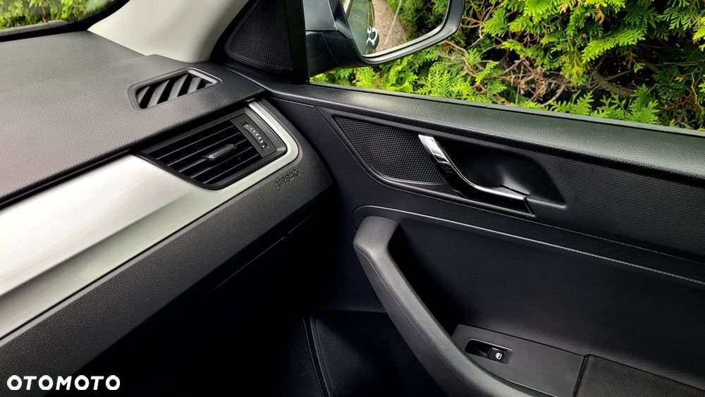 Skoda RAPID 1.0 TSI Style - 30