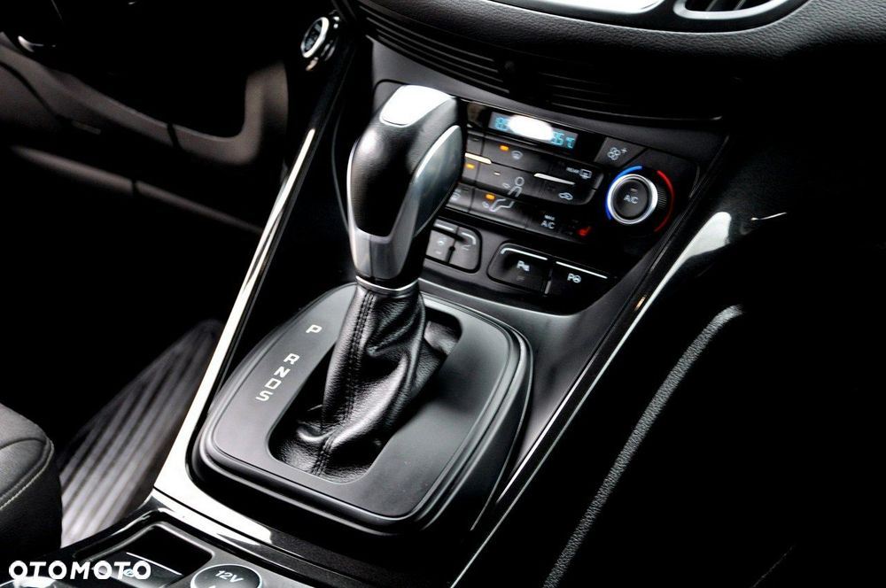 Ford Kuga - 32