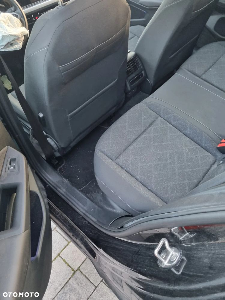 Volkswagen Golf 2.0 TDI Style - 17