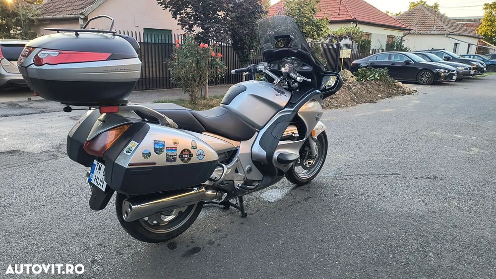Honda ST 1300 Pan European - 3