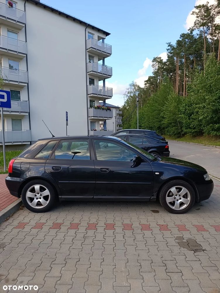 Audi A3 Sportback - 3