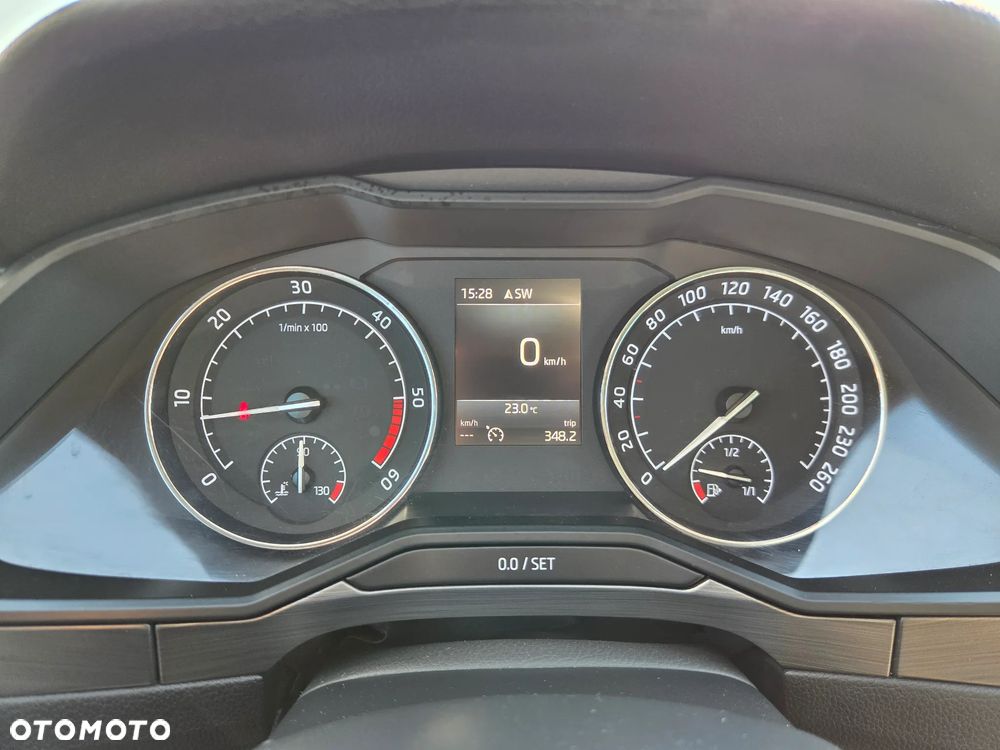 Skoda Superb 1.6 TDI Ambition - 25