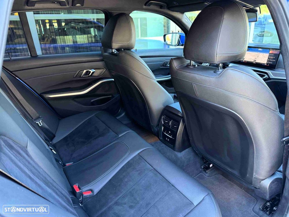 BMW 320 d Pack Desportivo M Auto - 15