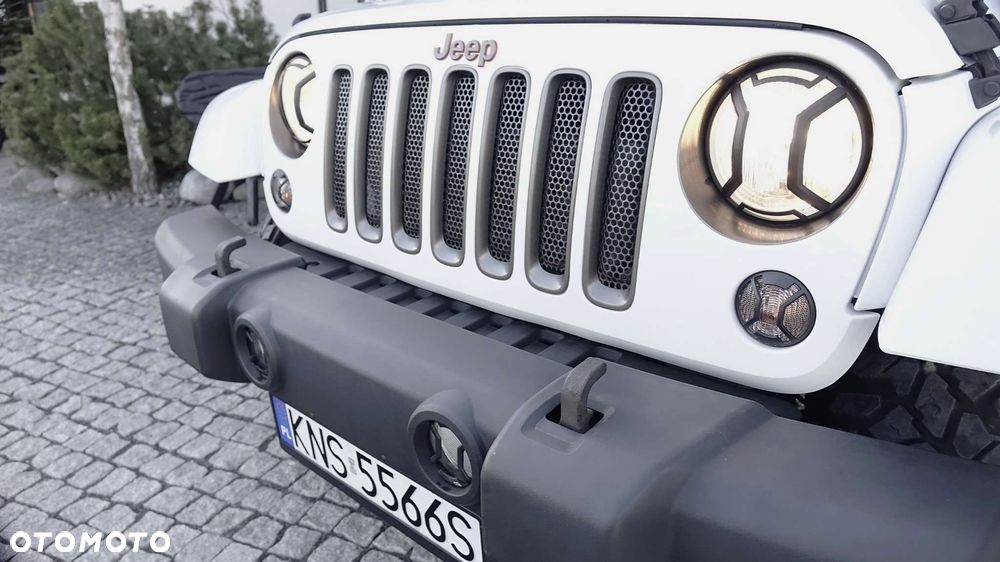 Jeep Wrangler - 20