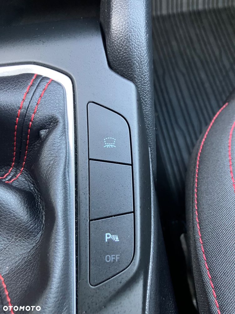 Ford Focus 1.0 EcoBoost Start-Stopp-System ST-LINE - 16