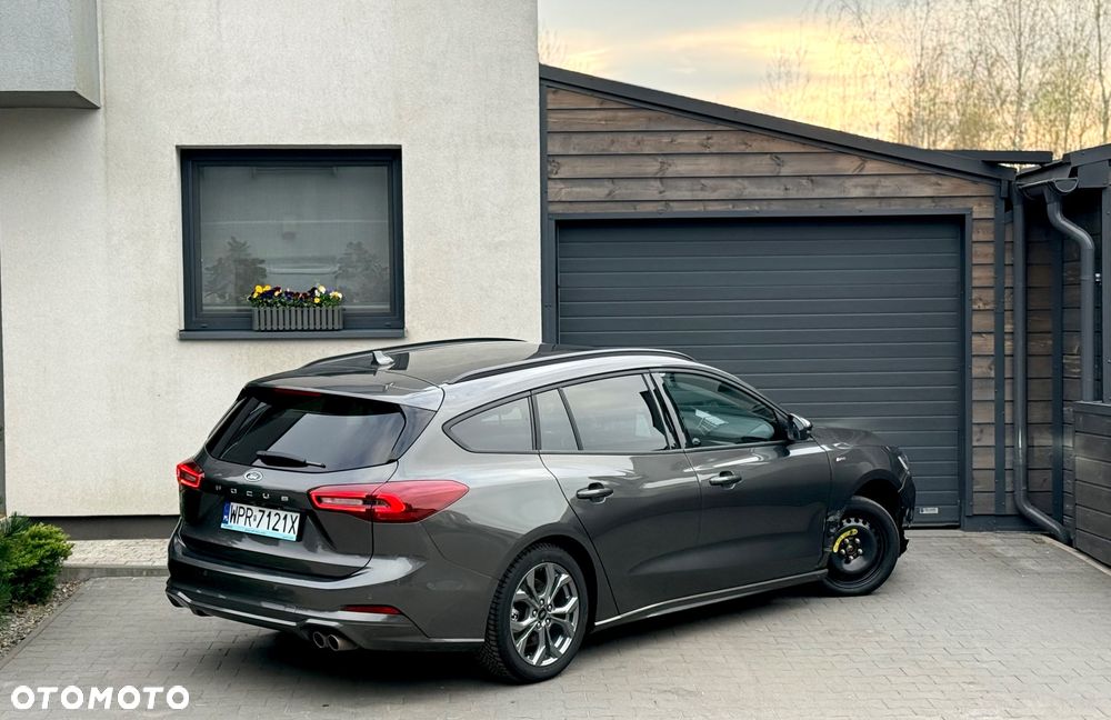 Ford Focus 1.0 EcoBoost mHEV ST-Line X - 13