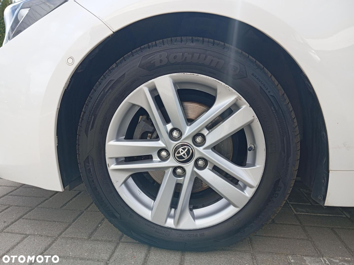 Toyota Corolla 1.8 Hybrid Comfort - 18