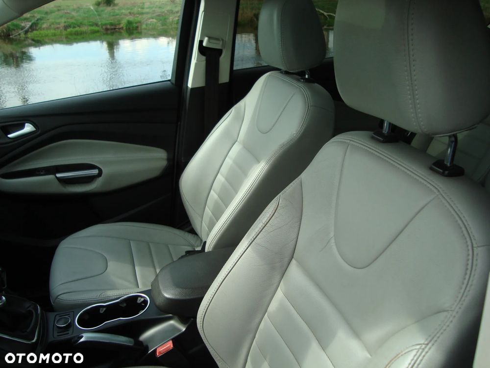 Ford Kuga - 11