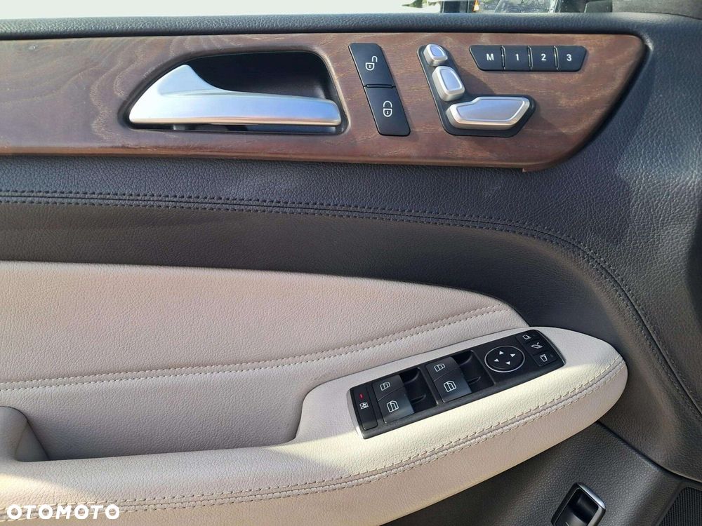 Mercedes-Benz GLS 350 d 4-Matic - 13