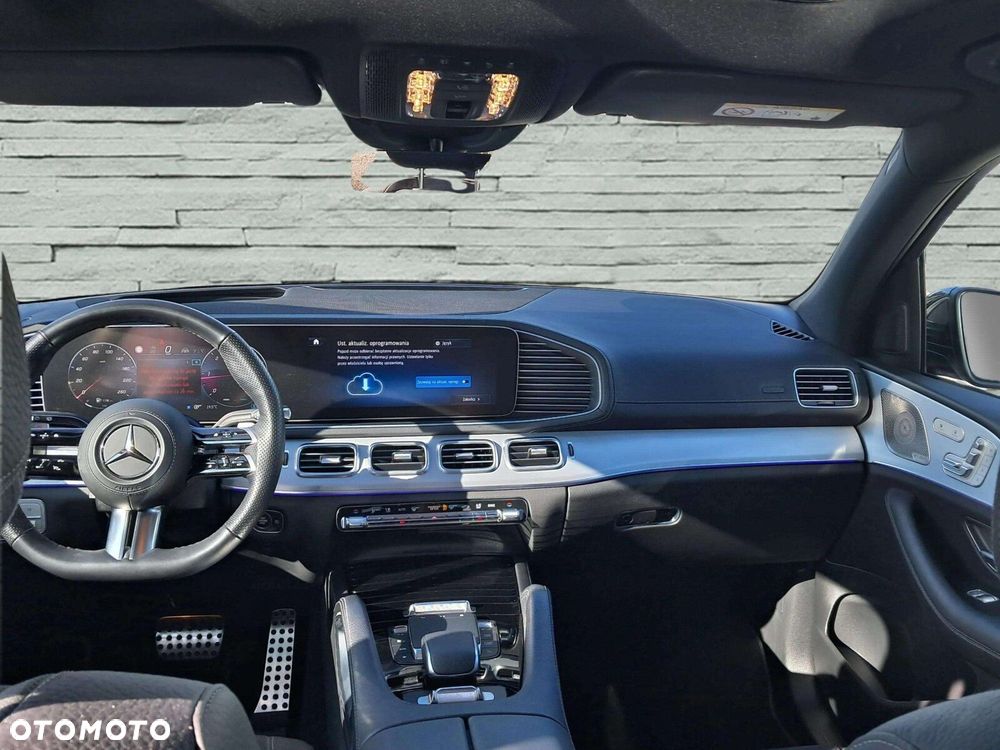 Mercedes-Benz GLS - 11