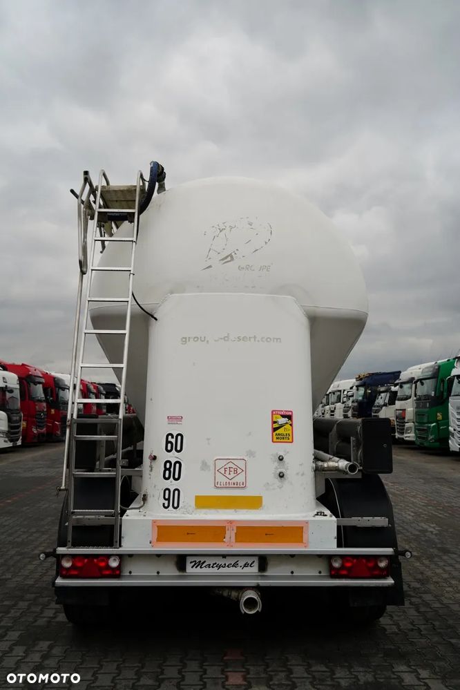 Feldbinder CEMENTONACZEPA / 2 KOMORY / 37 000 L / SILOS / DO MATERIAŁÓW SYPKICH  / ALUFELGI - 12