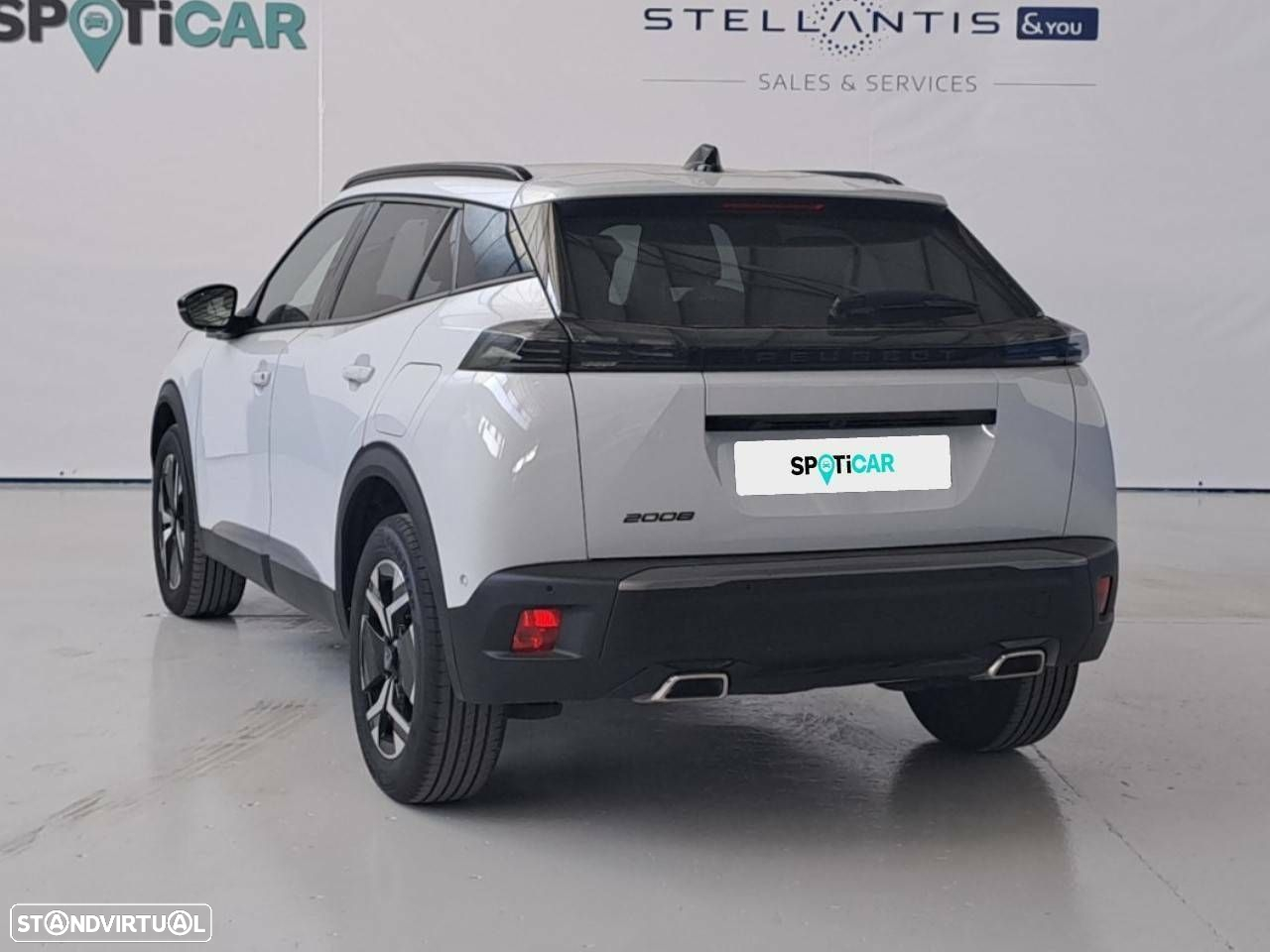 Peugeot 2008 1.2 PureTech Allure EAT8 - 5