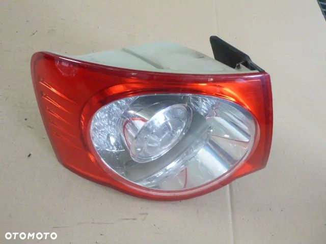 LAMPA LEWY TYŁ LEWA TYLNA VOLKSWAGEN JETTA V 05-10 - 11