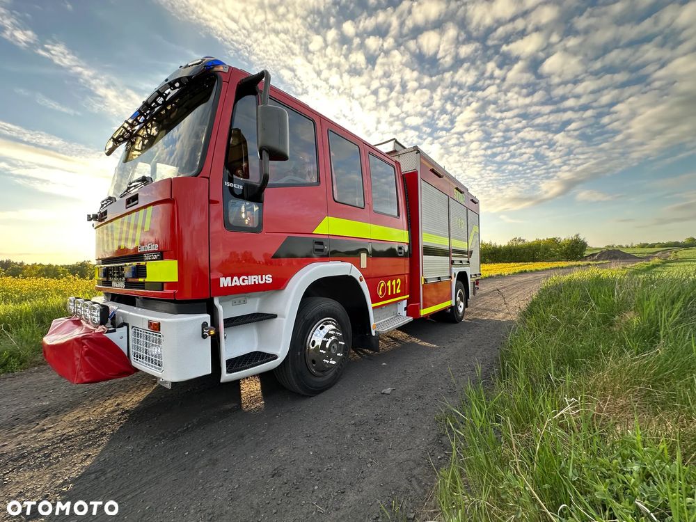 Iveco IVECO 150E28 EUROFI TECTOR STRAŻ WÓZ BOJOWY SZBKIE NATARCIE 2500 L WODY - 1