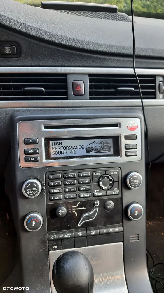 Volvo V70 2.4 D DPF Momentum - 8