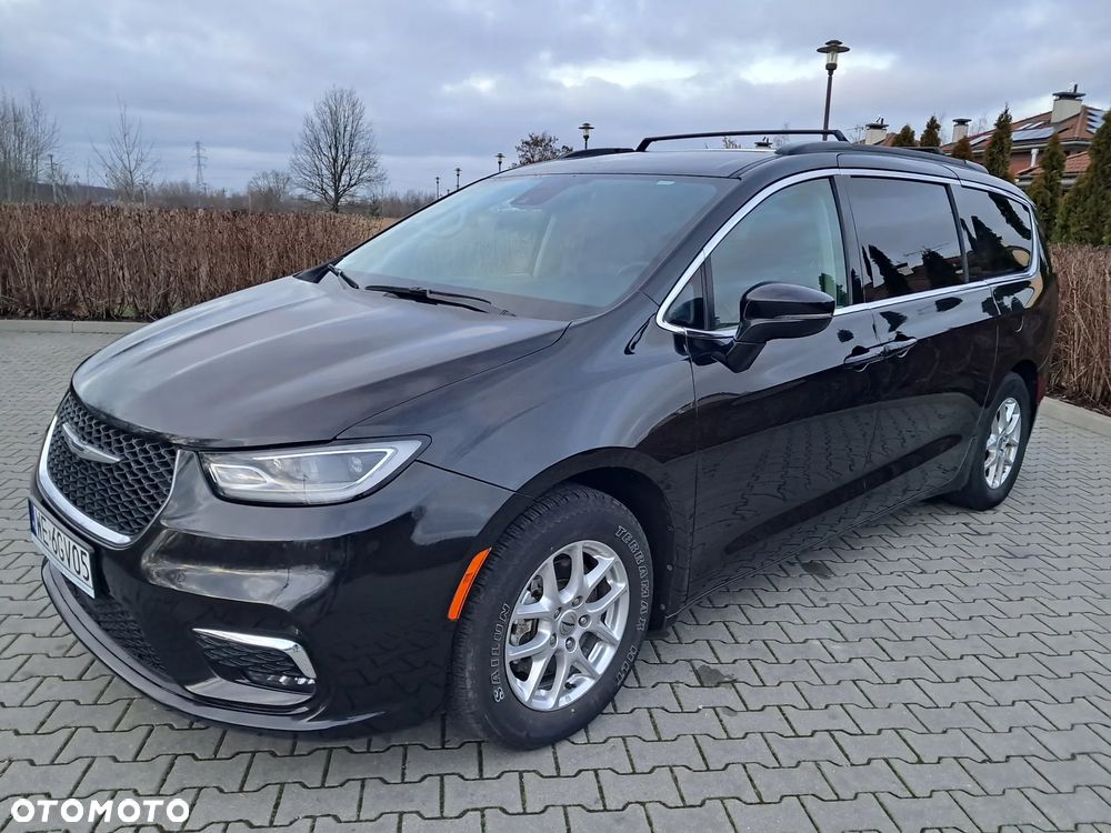 Chrysler Pacifica - 1