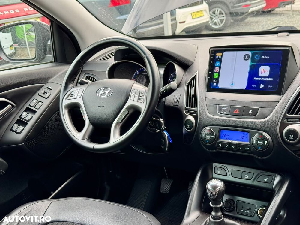 Hyundai ix35 2.0 CRDI 4WD Premium - 4
