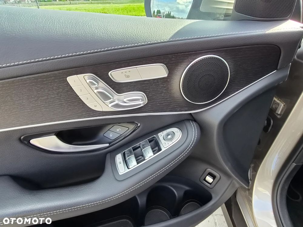 Mercedes-Benz GLC 220 d 4Matic 9G-TRONIC - 13