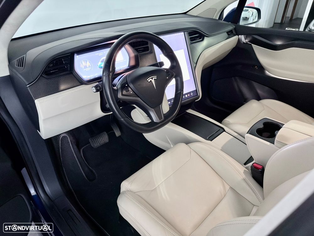 Tesla Model X 100D - 11