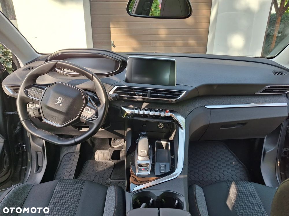 Peugeot 3008 1.2 PureTech Active Pack S&S EAT8 - 17