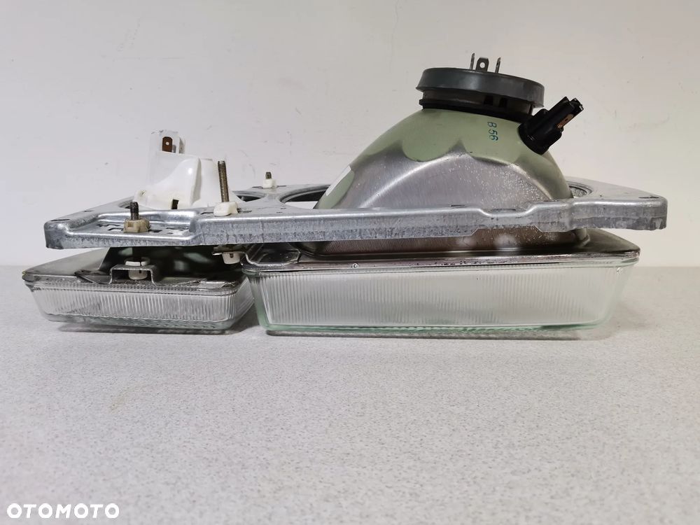Lampa Reflektor Prawy VOLKSWAGEN PASSAT B2 80-88 HELLA Oryginał - 11