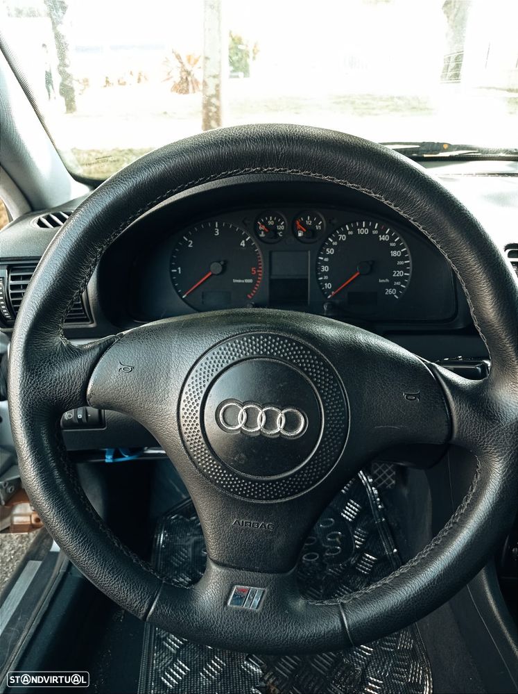 Audi A4 1.9 TDI Attraction - 11