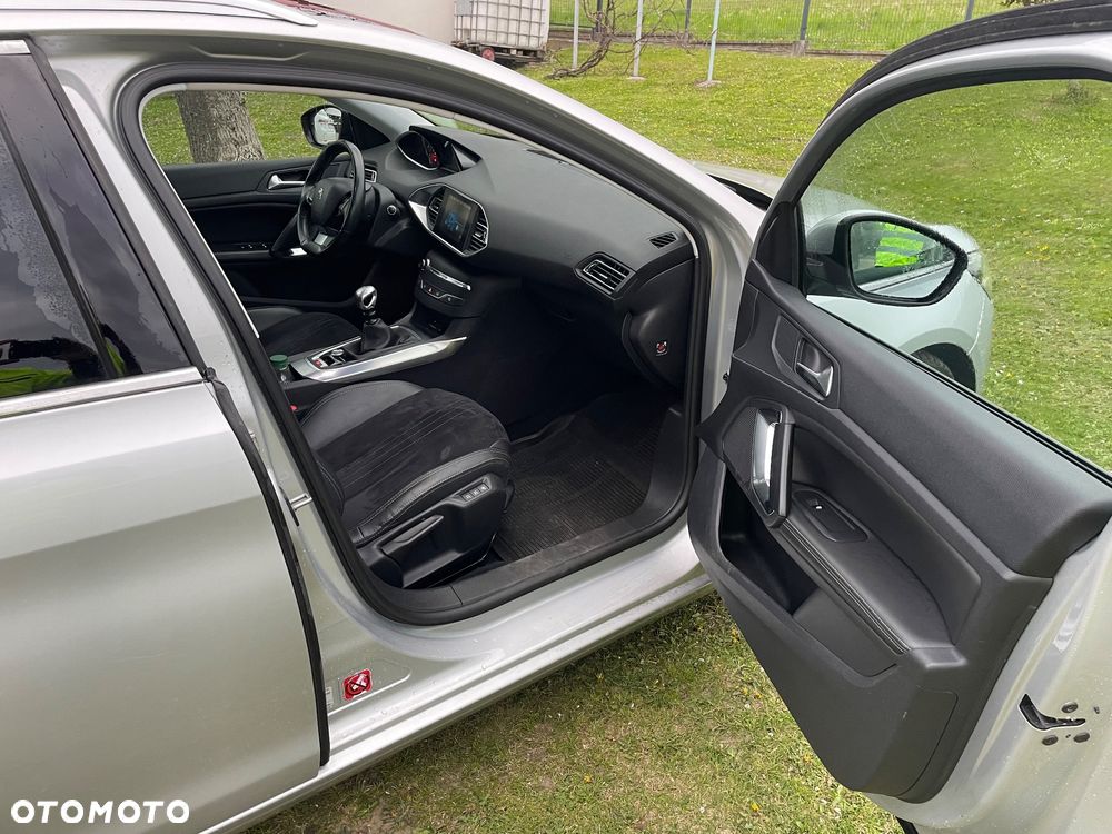 Peugeot 308 2.0 Blue HDi Allure S&S - 6