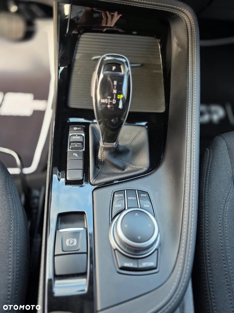 BMW X2 sDrive18i - 29