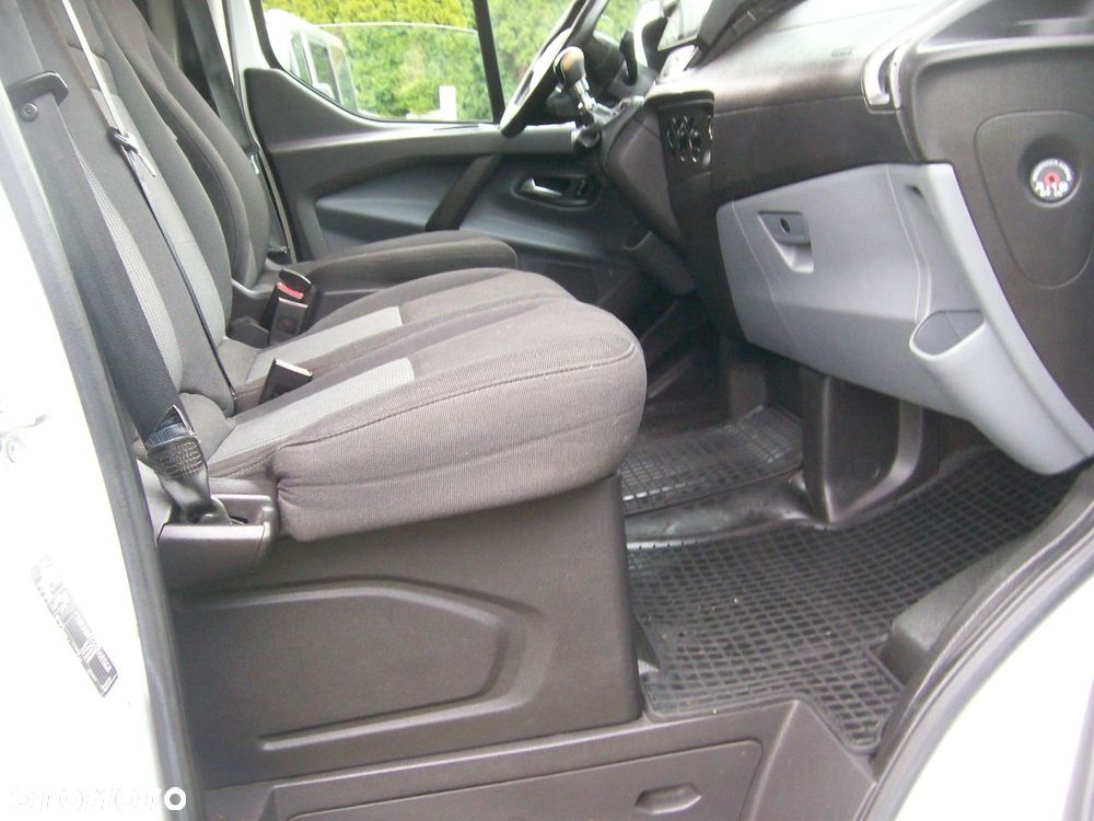 Ford Transit Custom - 14