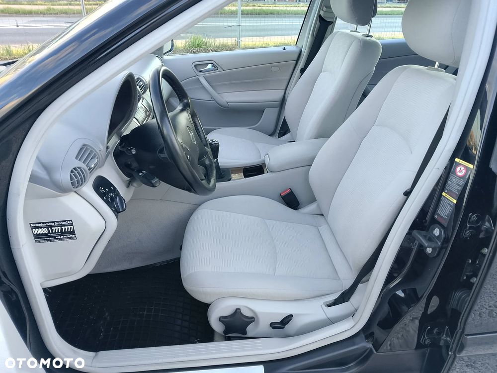 Mercedes-Benz Klasa C 220 T CDI Classic - 10