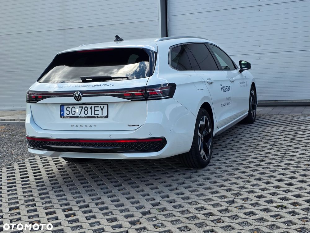 Volkswagen Passat - 10