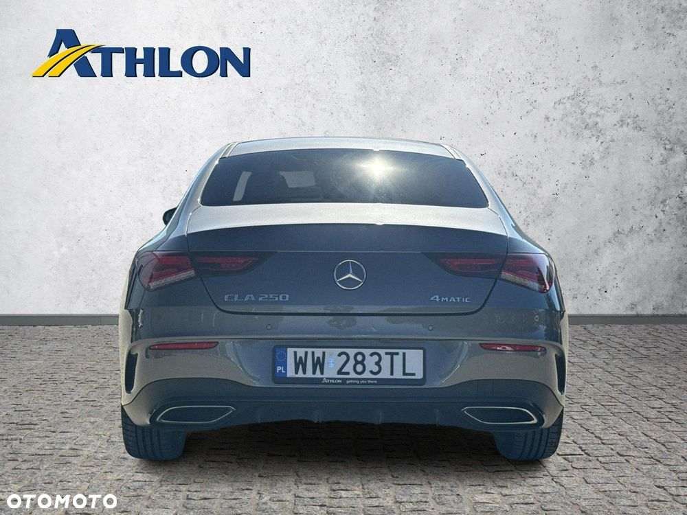 Mercedes-Benz CLA 250 4-Matic AMG Line 7G-DCT - 4