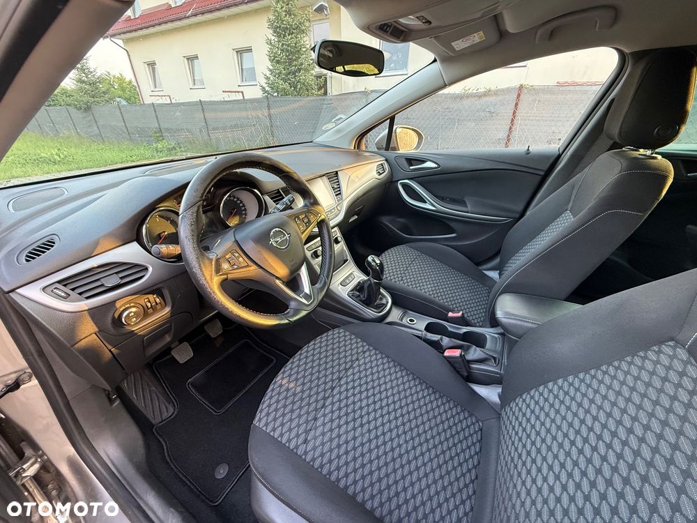 Opel Astra 1.6 CDTI Enjoy - 9