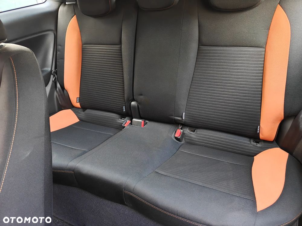 Hyundai i20 1.4 Premium - 15