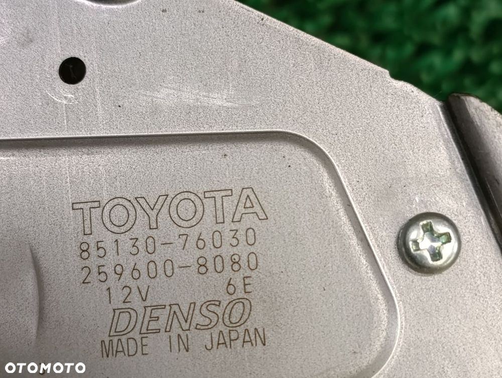 LEXUS UX od 2019r Silniczek Wycieraczki Tył - 4