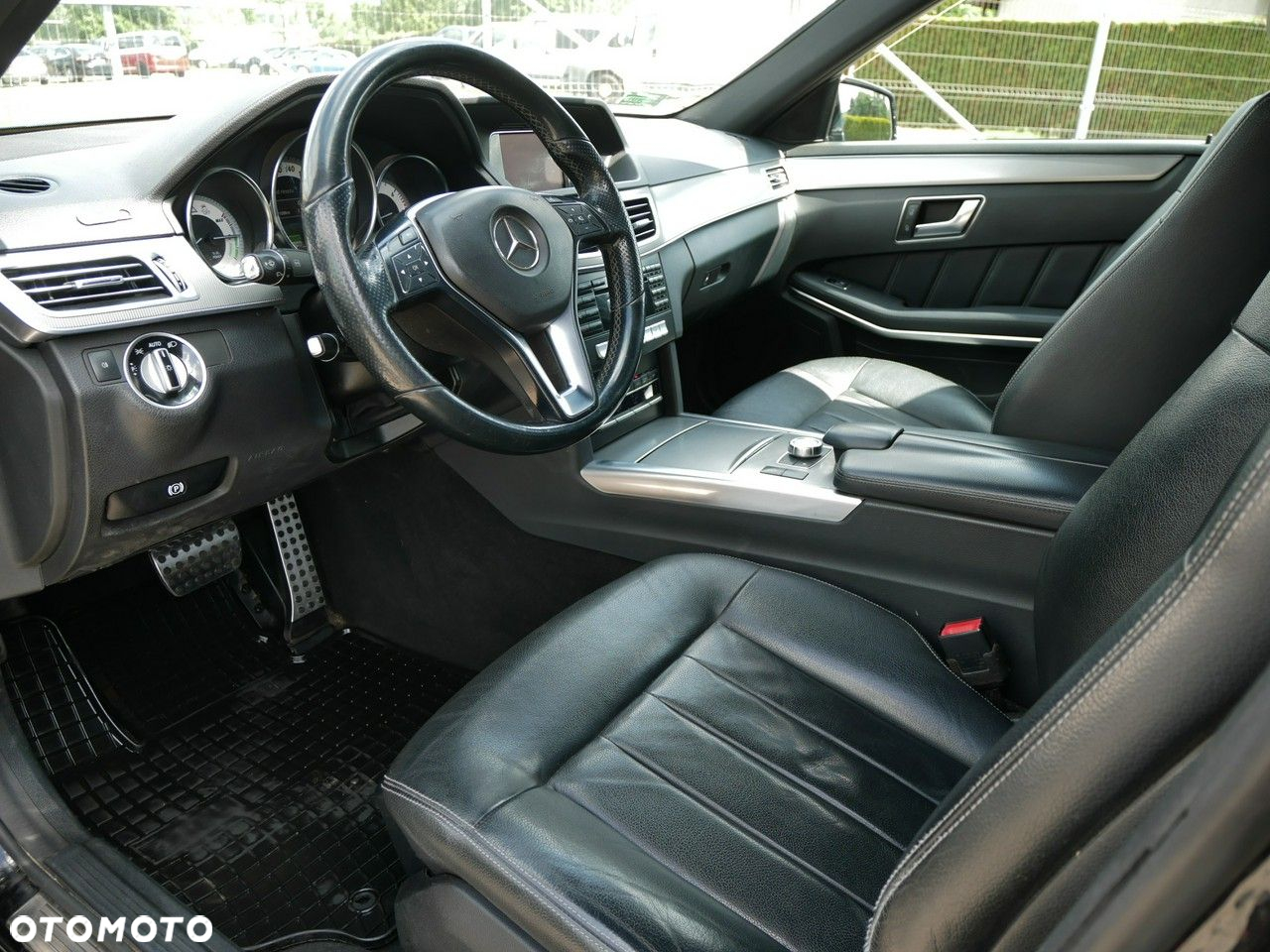 Mercedes-Benz Klasa E 300 BlueTEC HYBRID 7G-TRONIC - 4