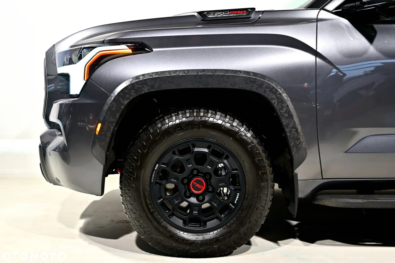 Toyota Sequoia - 10
