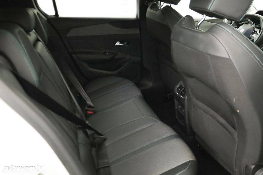 Peugeot 308 1.2 PureTech Allure EAT8 - 22