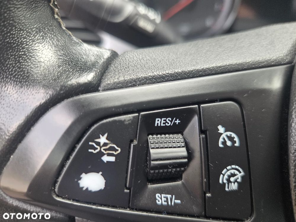 Opel Astra 1.4 Turbo Dynamic - 20