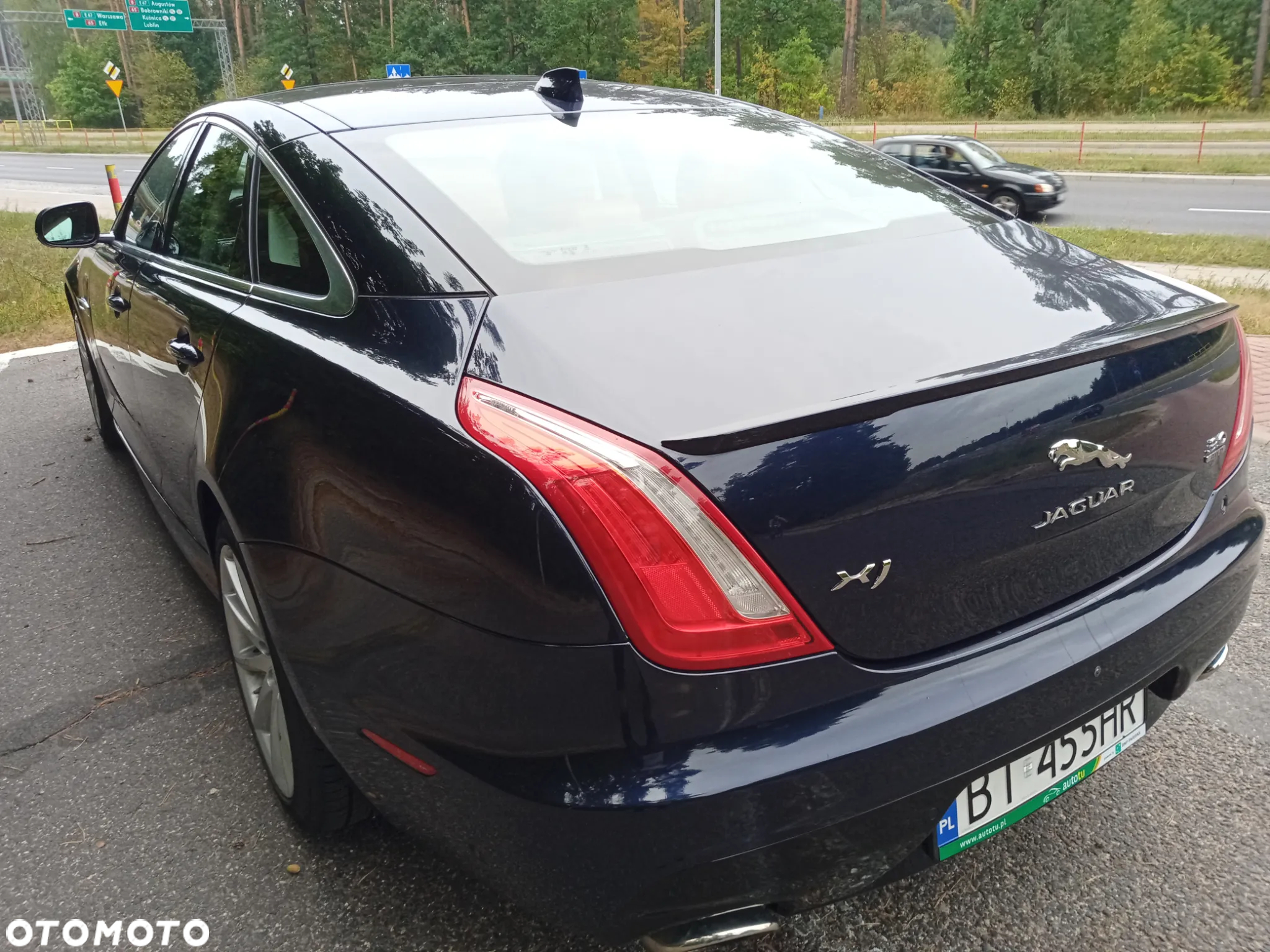 Jaguar XJ 3.0 T AWD R-Sport - 25