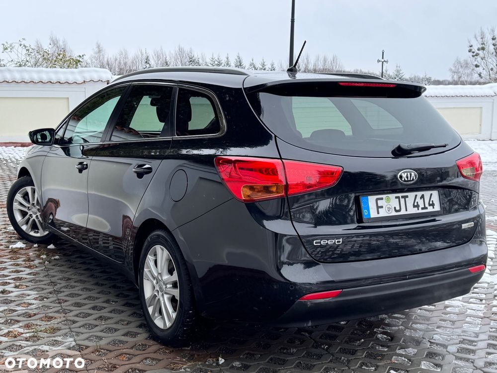 Kia Ceed - 9