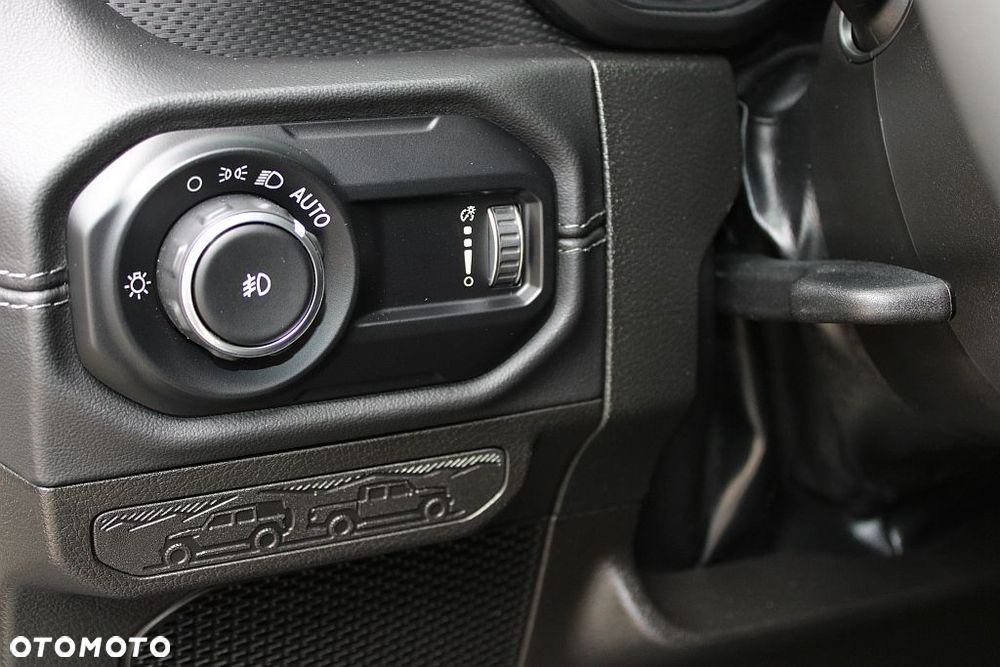 Jeep Wrangler - 21