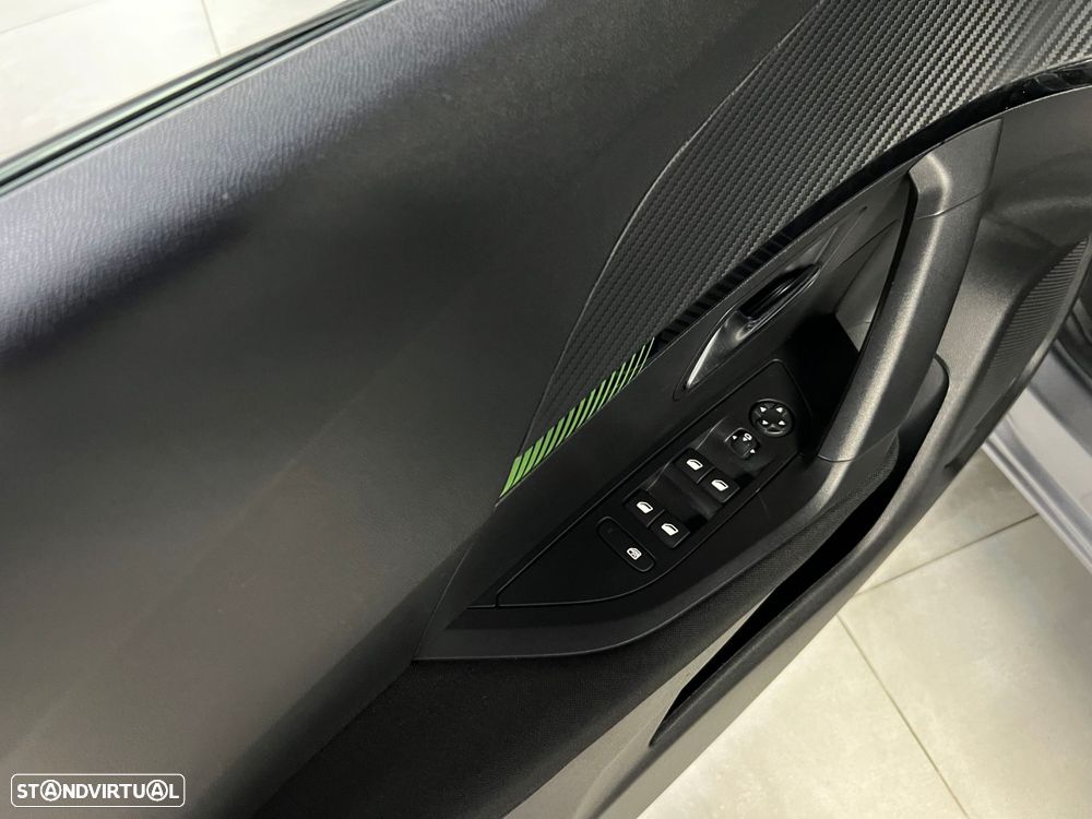 Peugeot 2008 1.2 PureTech Active Pack - 23